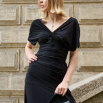 Sandy kumaş uzun V yaka sırt dekolteli elbise